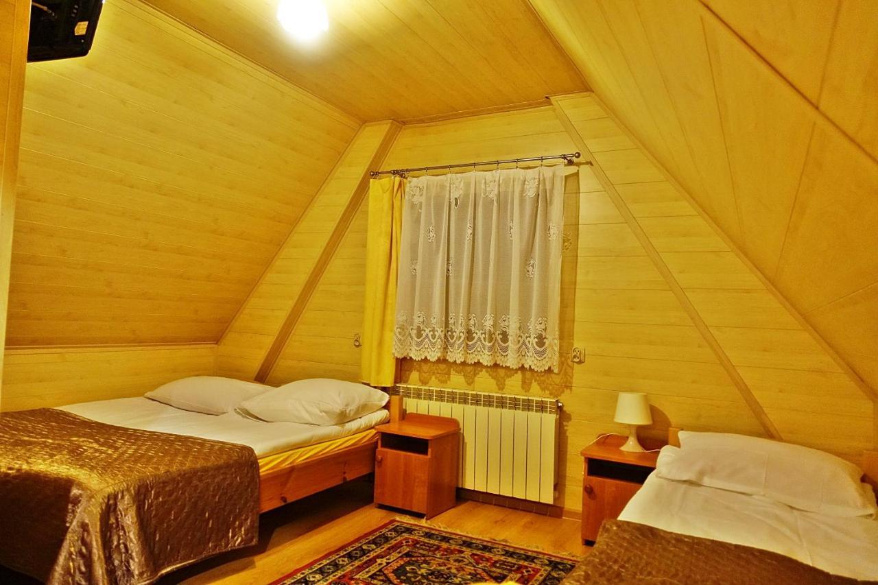 Pokoje Goscinne U Moni Białka Esterno foto