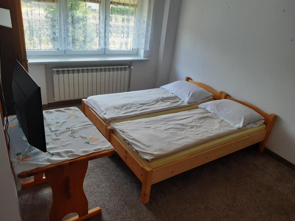 Pokoje Goscinne U Moni Białka Esterno foto