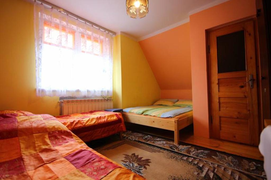 Pokoje Goscinne U Moni Białka Esterno foto